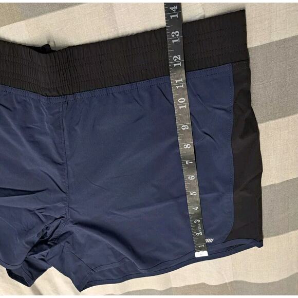 Amazon Essentials Women's 4" Stretch Woven Running Short Size L - Picture 4 of 8